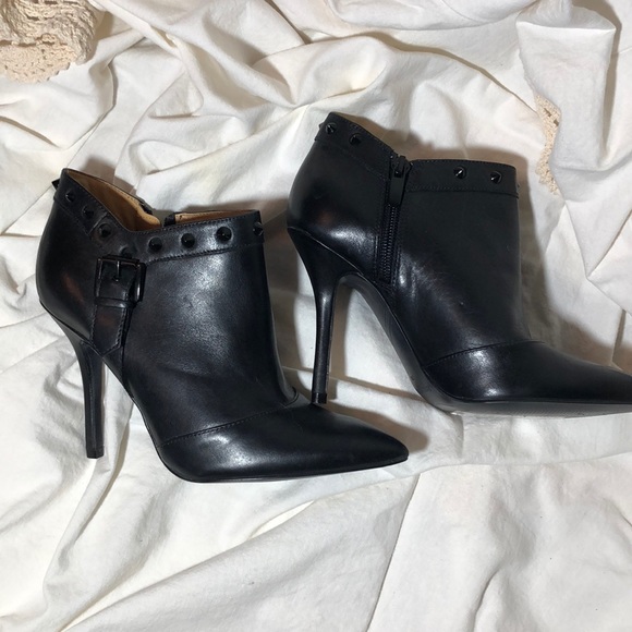 Enzo Angiolini Booties - Picture 2 of 5